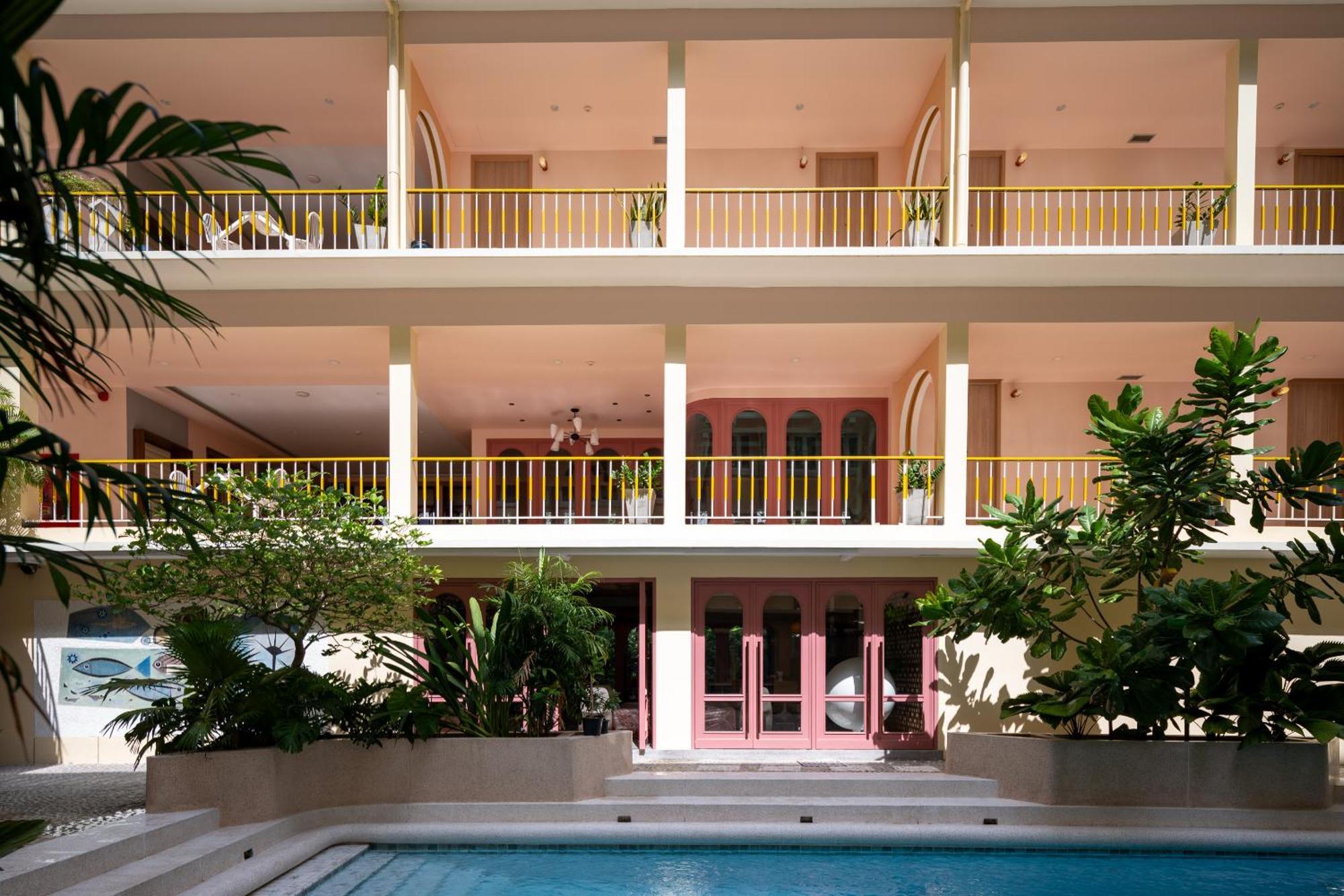 Miami Hotel Bangkok - Sha Plus Ngoại thất bức ảnh
